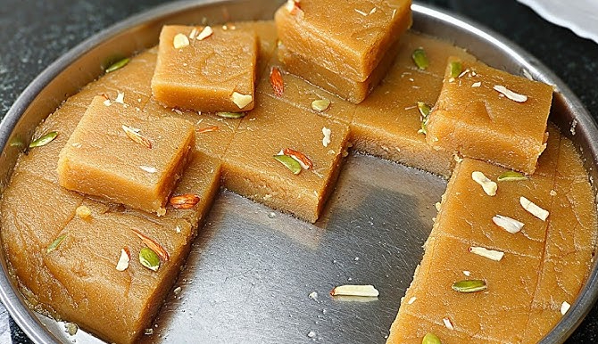 ಅವಲಕ್ಕಿ ಬರ್ಫಿ 