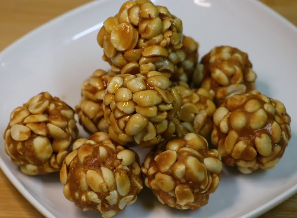 ಕಡಲೆಕಾಯಿ ಉಂಡೆ