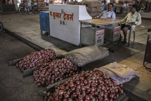 ವರ್ತಕರಿಂದ ರೈತರ ಶೋಷಣೆಗೆ ಕೊನೆಯುಂಟೇ?