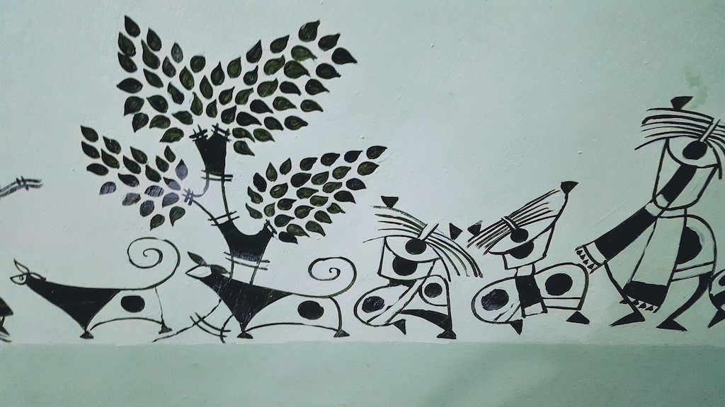 ಅರೆಪುದಡ್ಡೆ, ಪತ್ರ್ ರೊಟ್ಟಿ,  ಬೆಳ್ಳಿ ಲೋಟದ ಹಾಲು