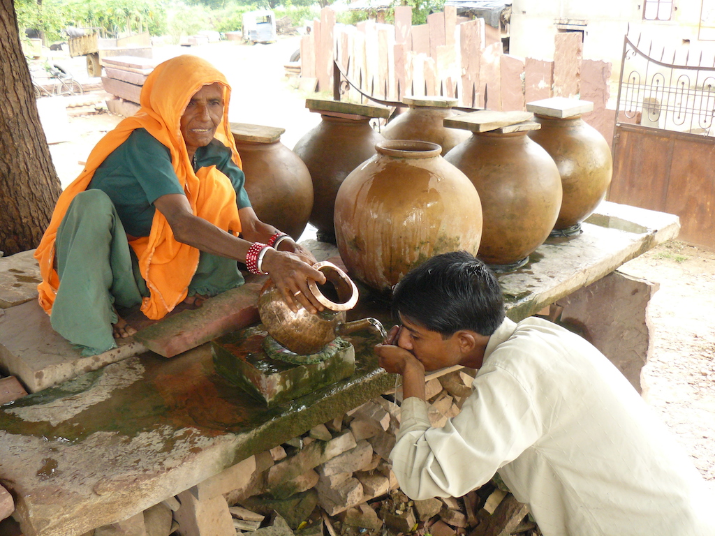 ನೀರು ಹಾಳು ಮಾಡುವಾಗ ಅಮ್ಮಂದಿರನ್ನು ನೆನೆಯೋಣ