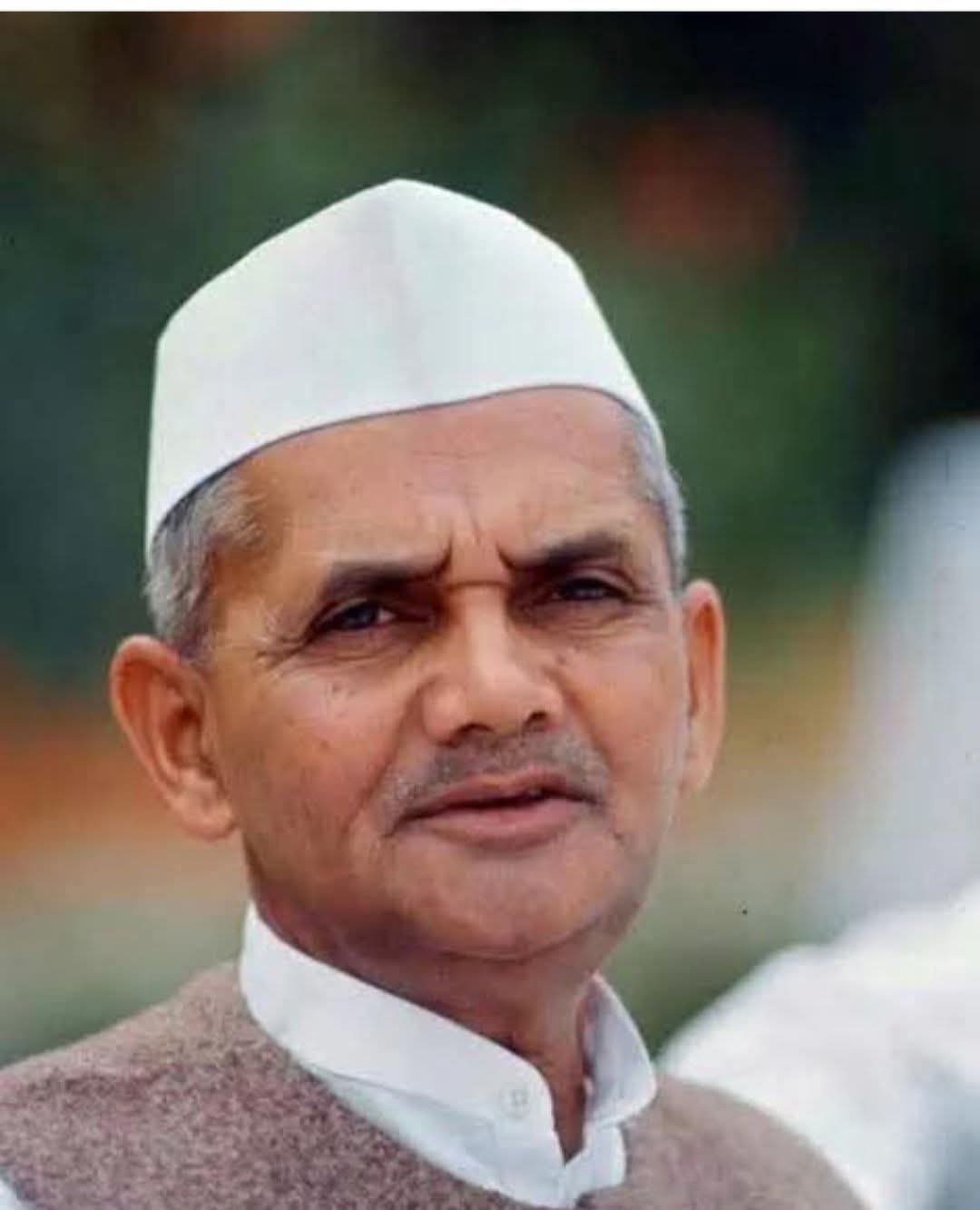 ದೇಶದೇಳಿಗೆಯ ಕಡೆಗೆ…