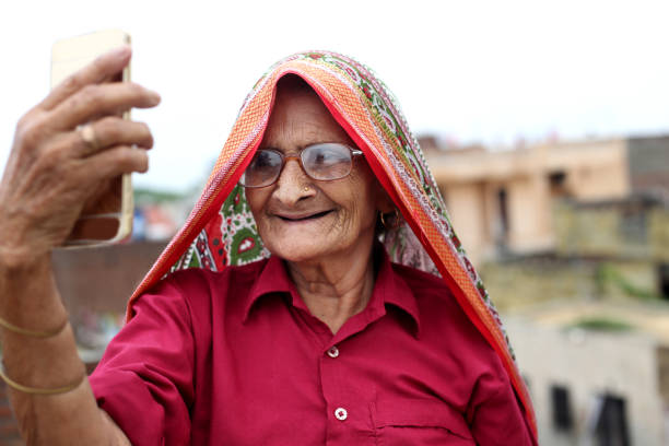 ಚಿರಯೌವನ ಸೌಂದರ್ಯ ಪ್ರಸಾಧನಗಳಿಂದ ಸಾಧ್ಯವೇ?