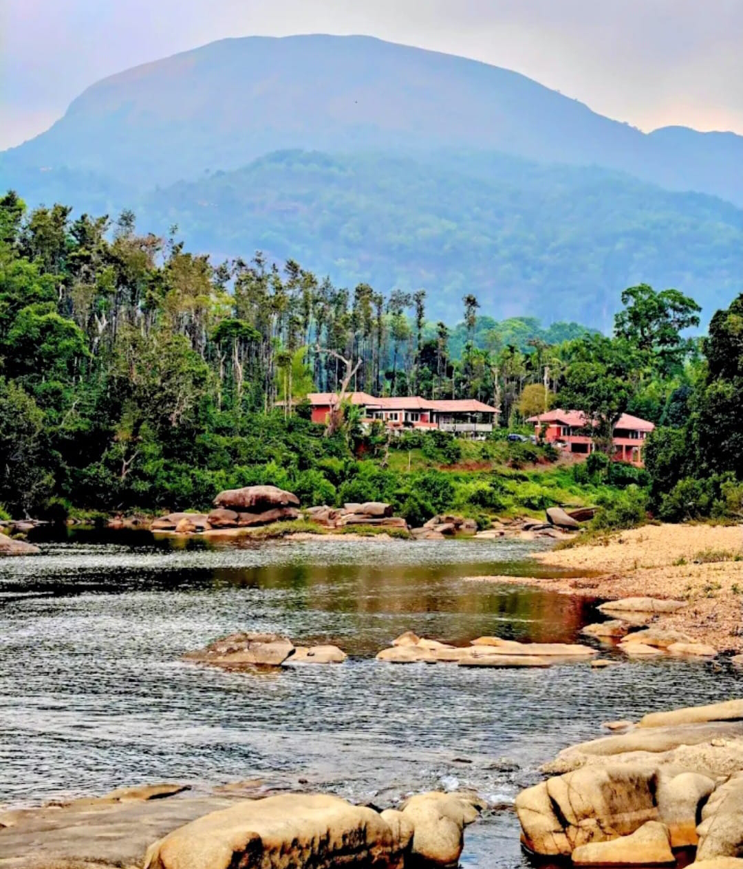 ರಮಣೀಯ ಸೊಬಗಿನ ಅಂಬಾತೀರ್ಥ 