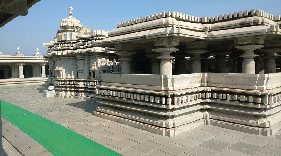 ಹುಂಡಿಯೇ ಇಲ್ಲದ ಗುಡಿ!